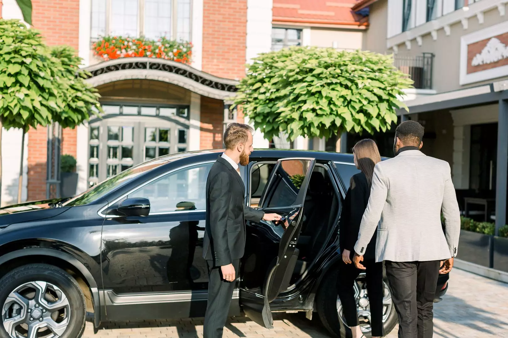 Reliability - Reasons to Choose Professional Chauffeur Services